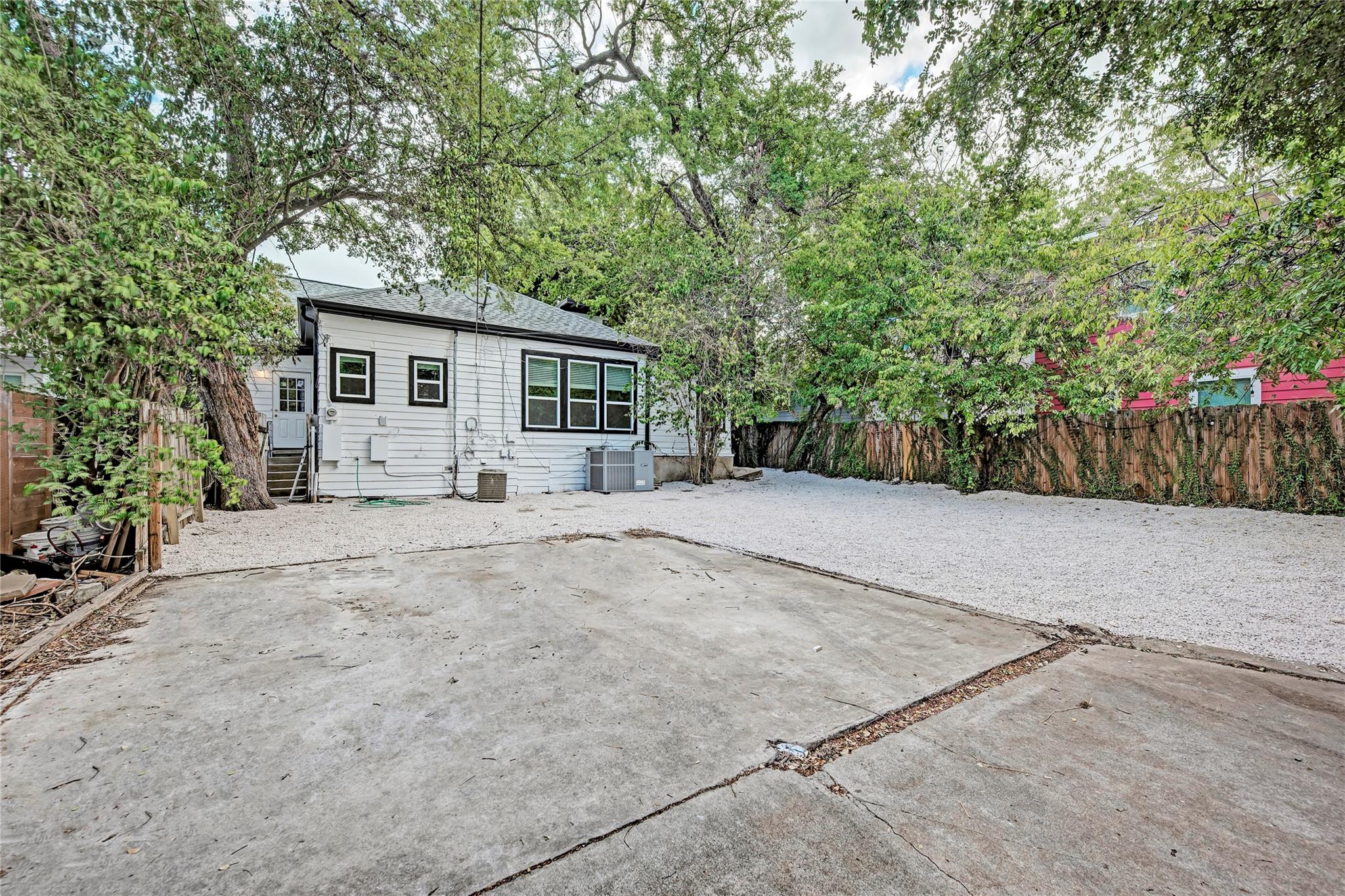 1111 W 22 1/2 #A St, Austin, TX 78705