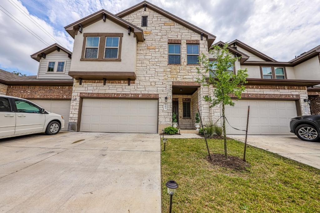 2304 S Lakeline Blvd # 393, Cedar Park, TX 78613