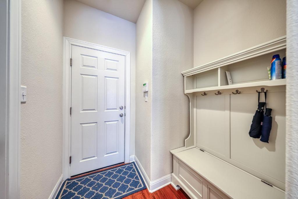 2304 S Lakeline Blvd # 393, Cedar Park, TX 78613