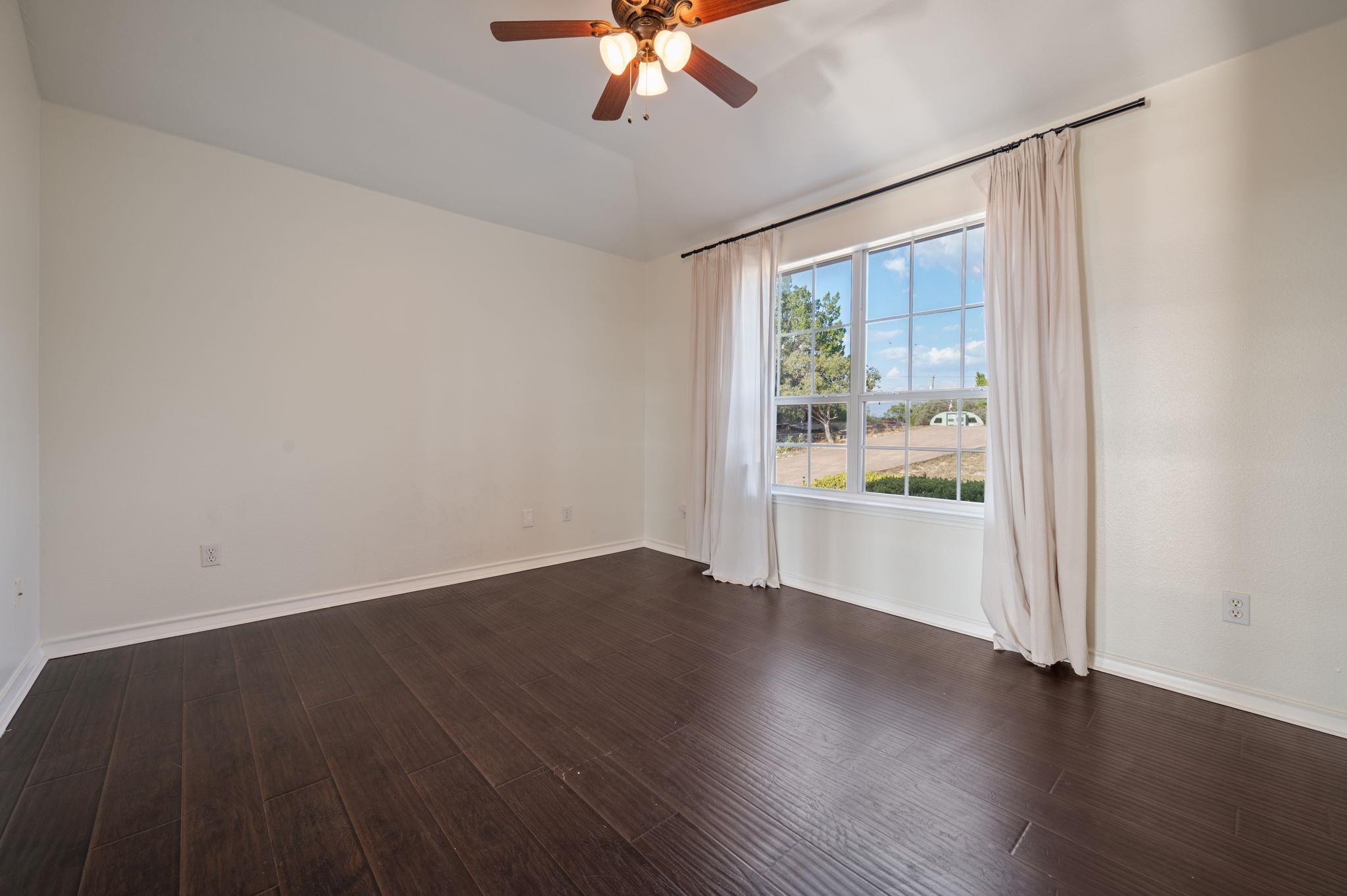 5102 Sundown St, Lago Vista, TX 78645