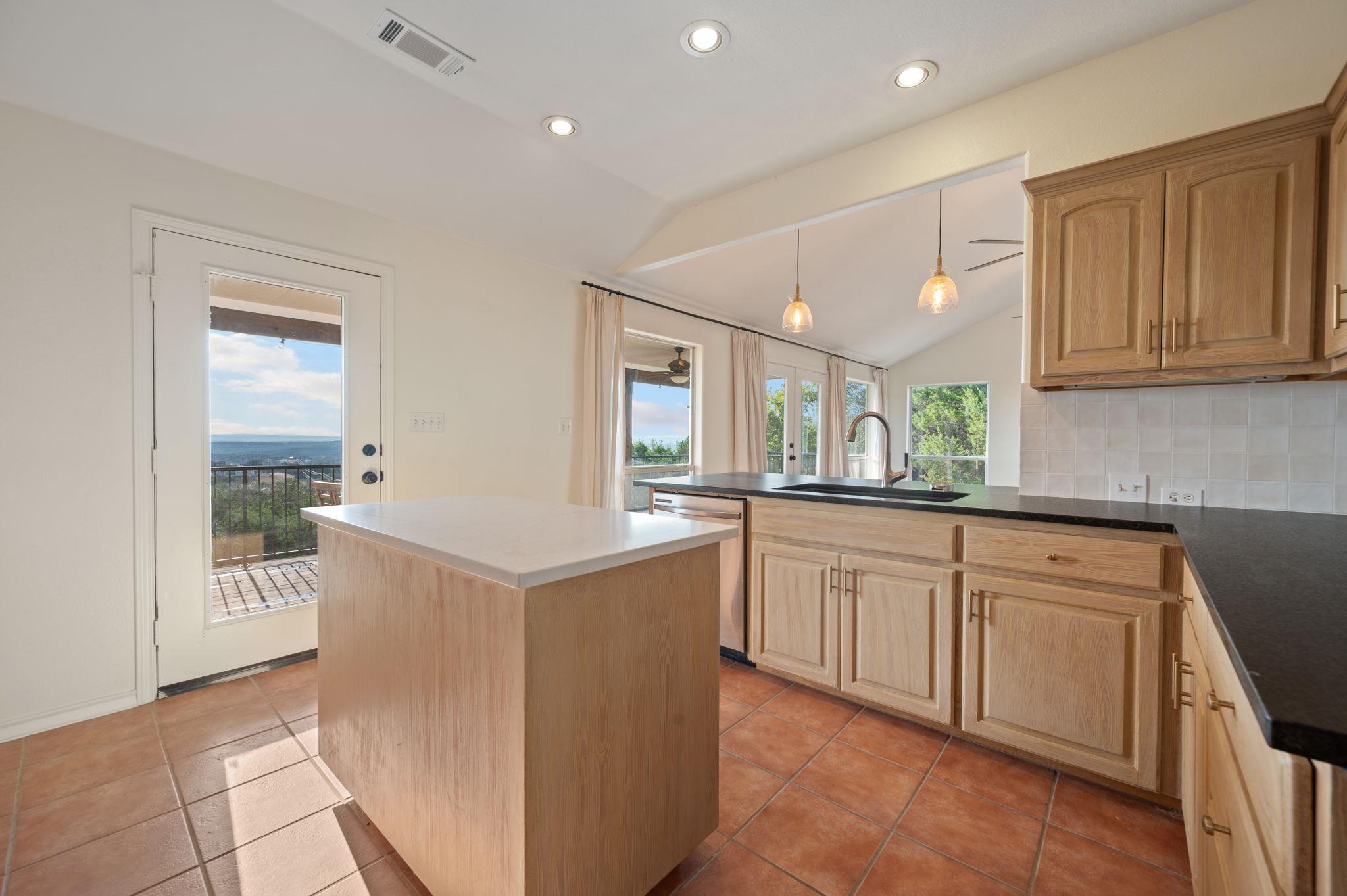 5102 Sundown St, Lago Vista, TX 78645