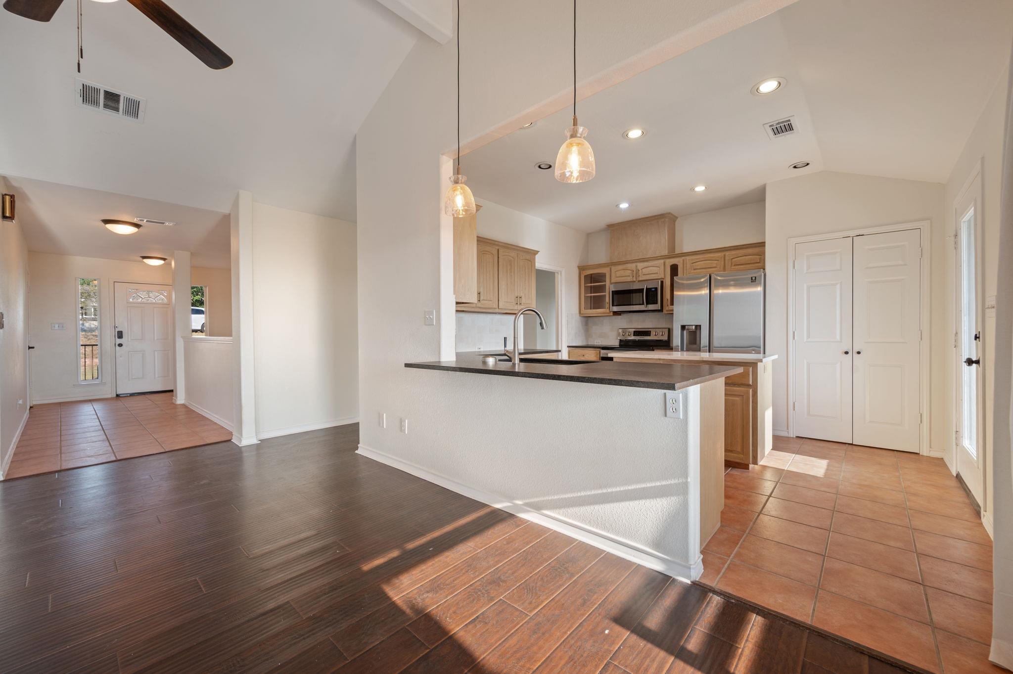 5102 Sundown St, Lago Vista, TX 78645