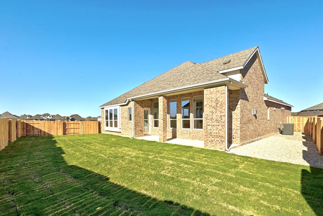 122 Stock Pond Trl, Kyle, TX 78640