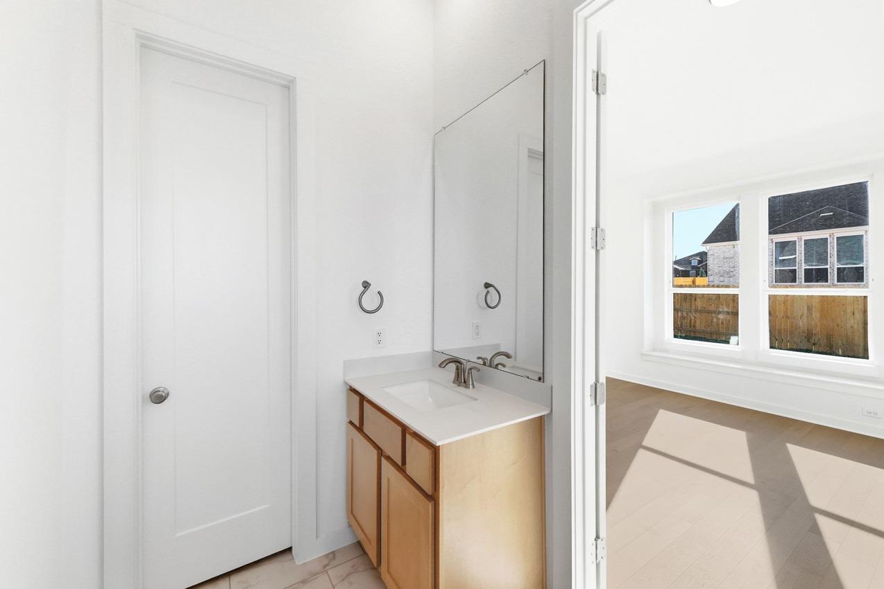 122 Stock Pond Trl, Kyle, TX 78640