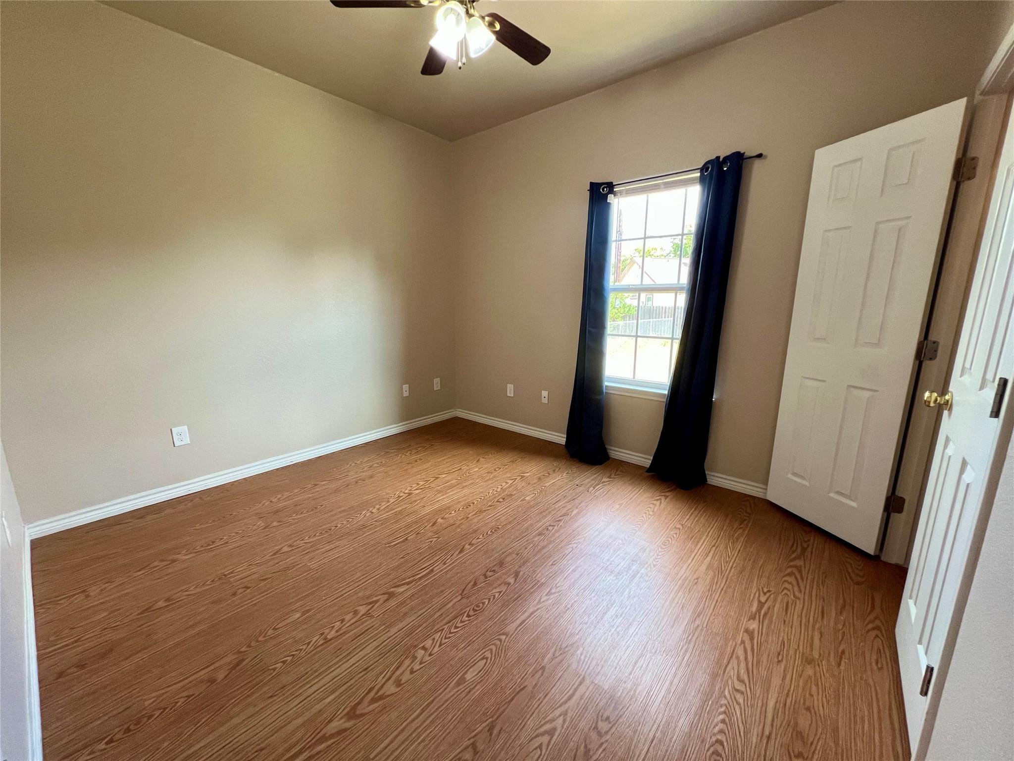 1295 Harper Trl, Lockhart, TX 78644