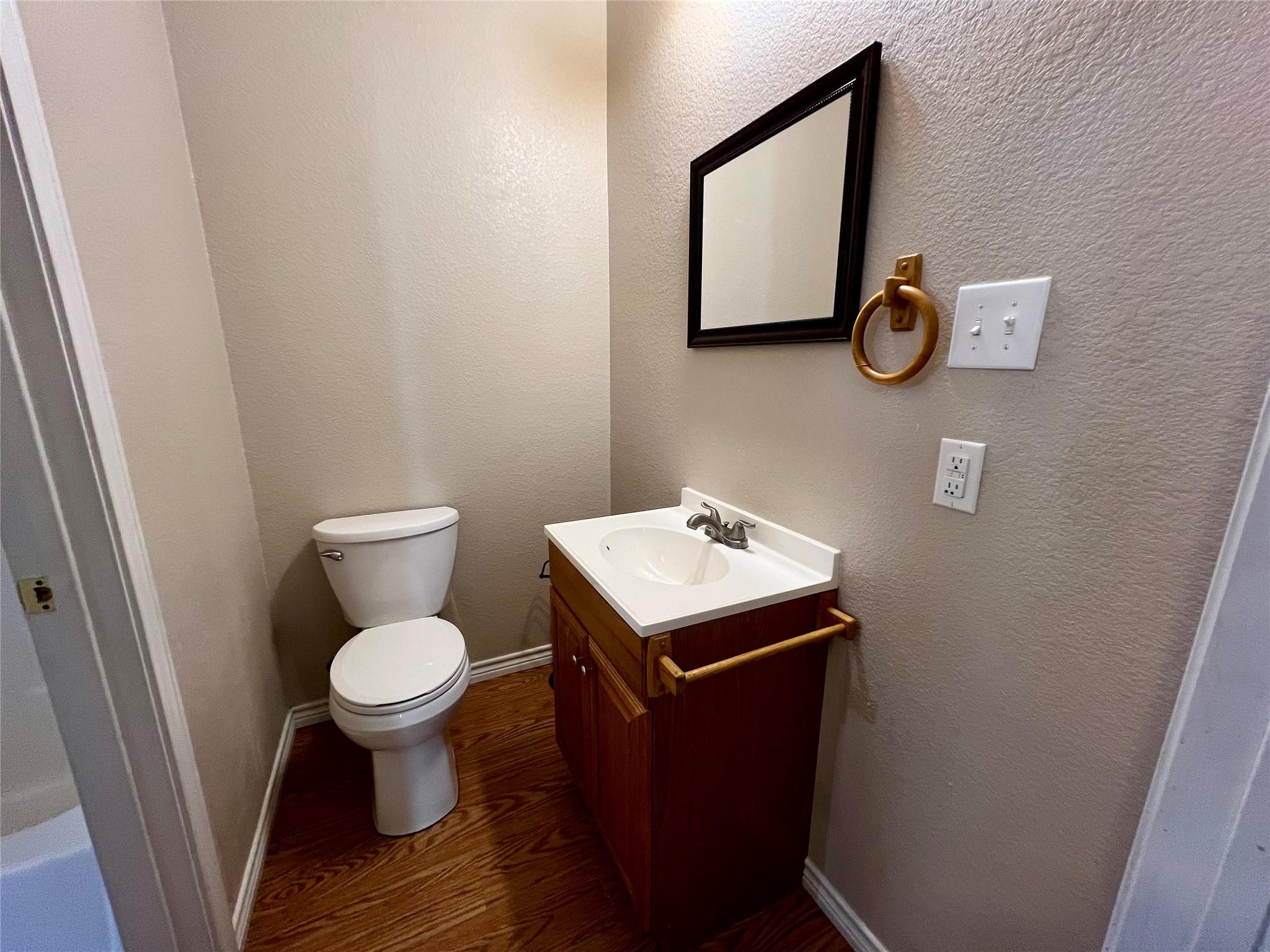 1295 Harper Trl, Lockhart, TX 78644