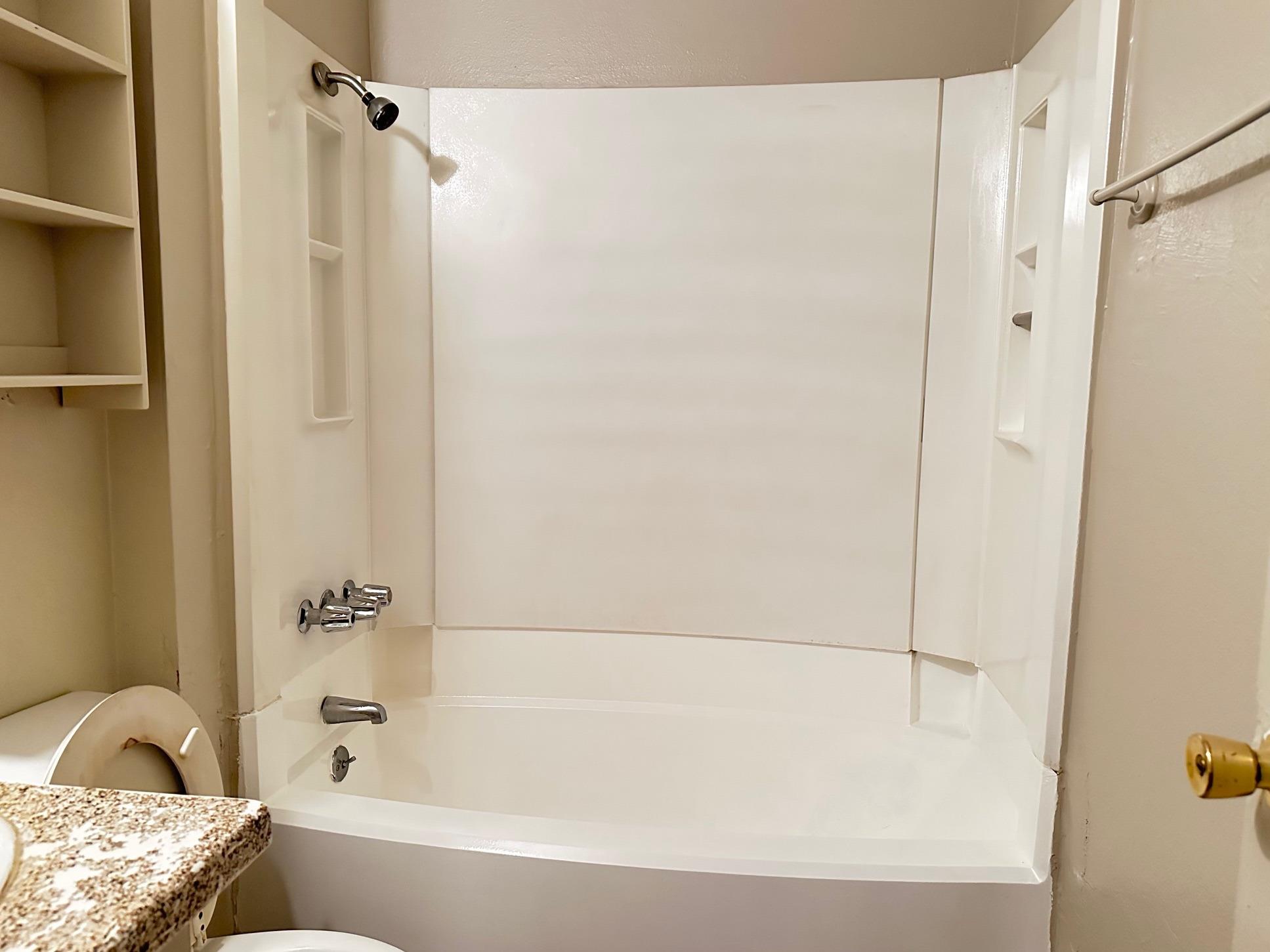 1102 Hickory Grove Dr # B, Austin, TX 78753