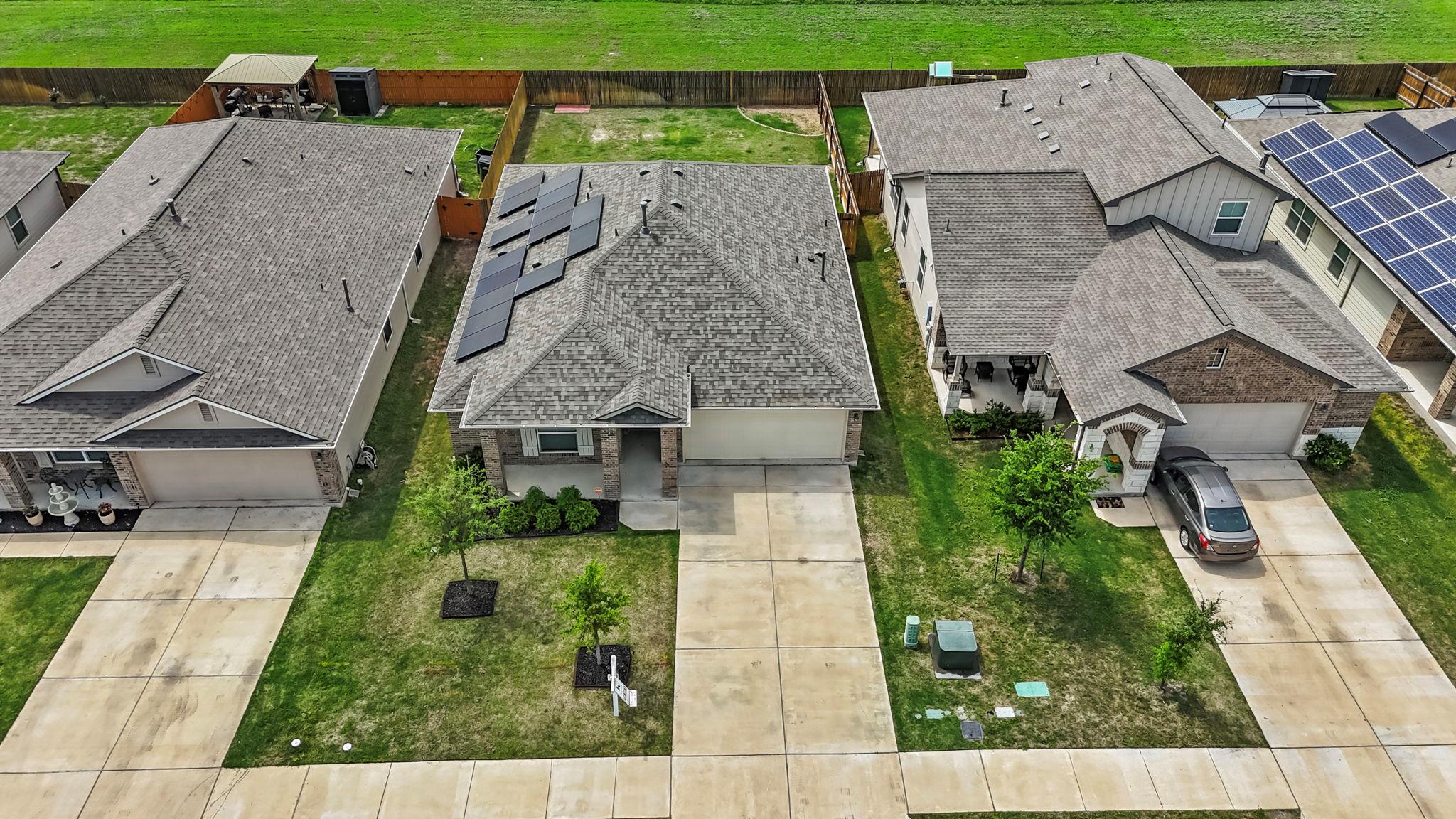 109 Rochester Ln, Hutto, TX 78634