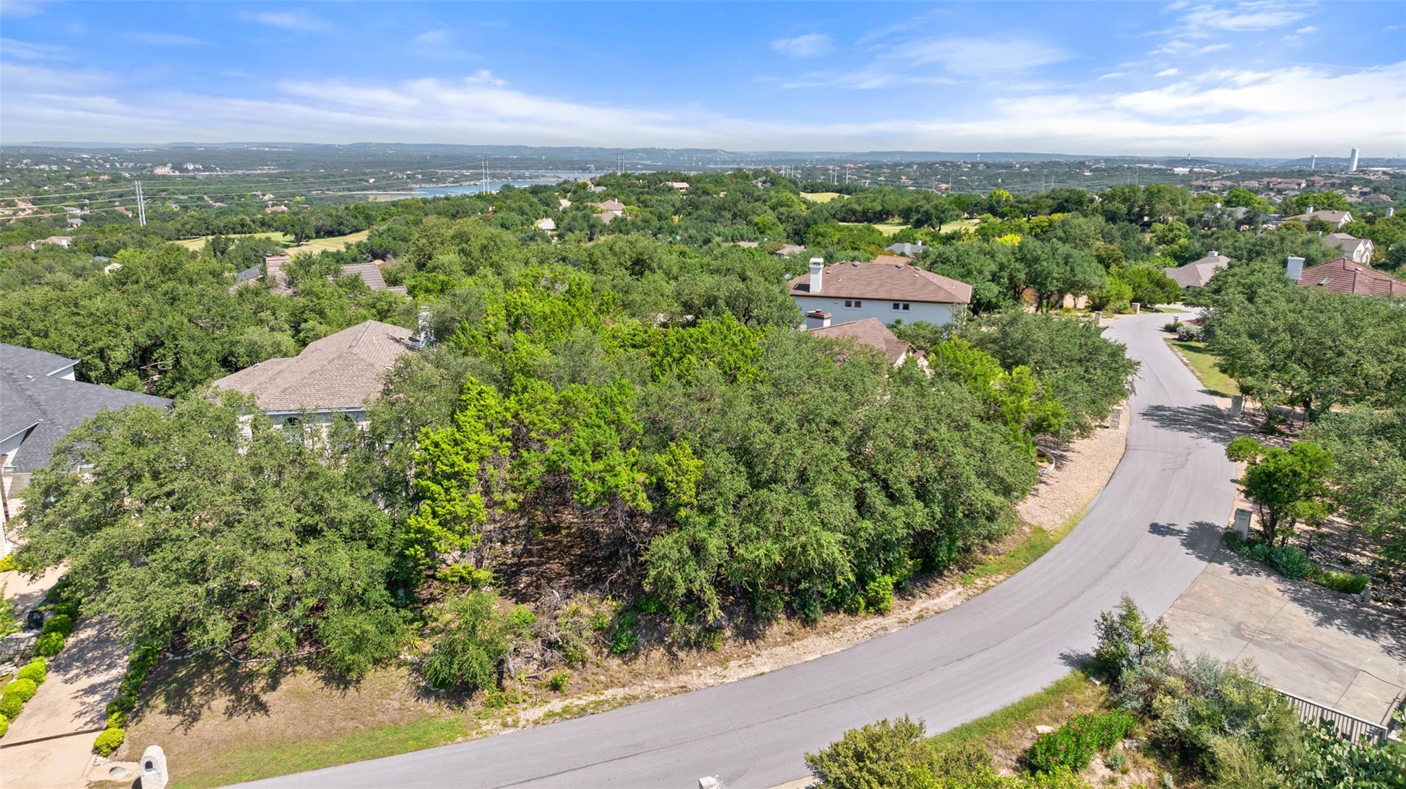 212 Hazeltine Dr, Lakeway, TX 78734