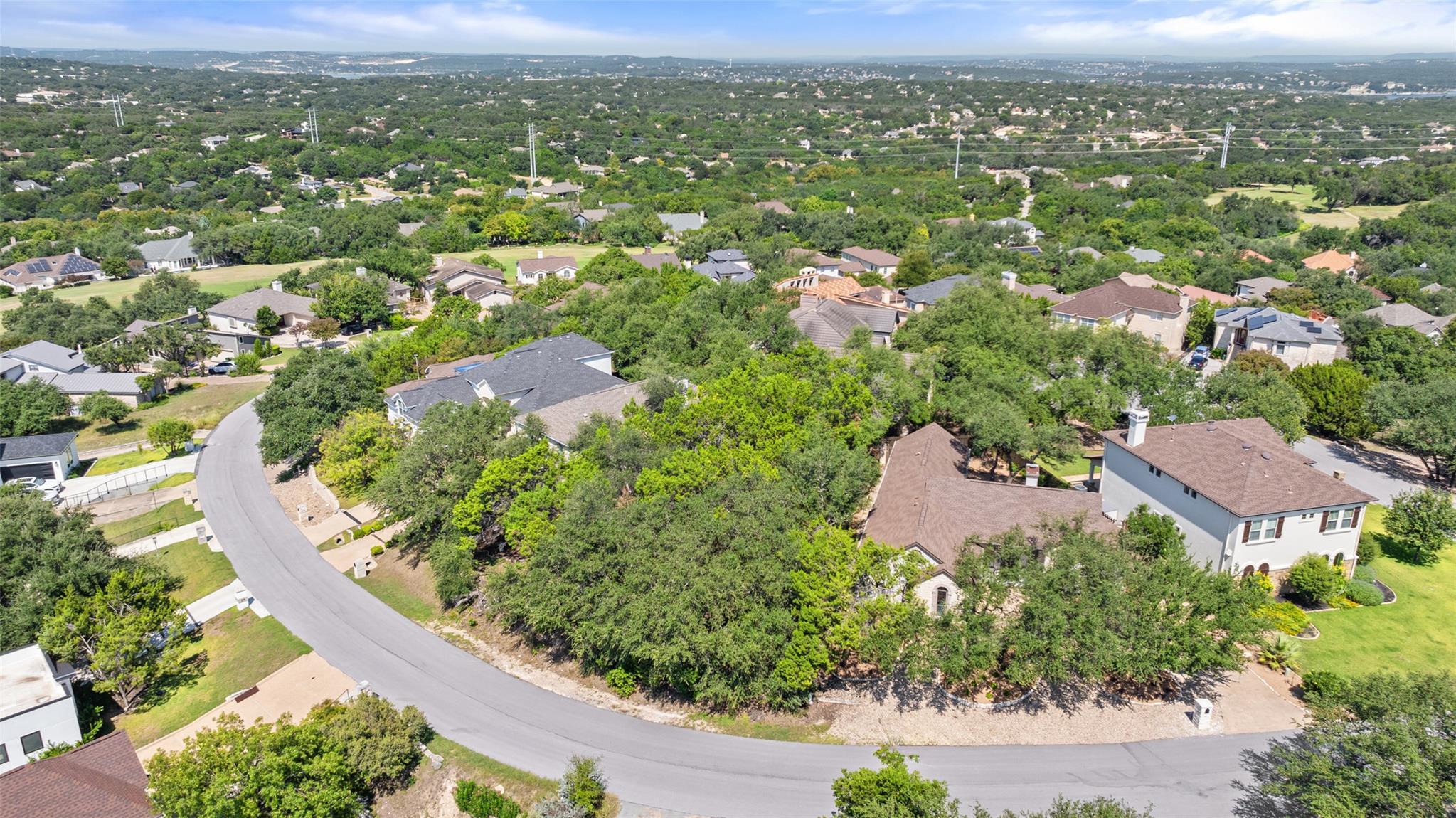 212 Hazeltine Dr, Lakeway, TX 78734