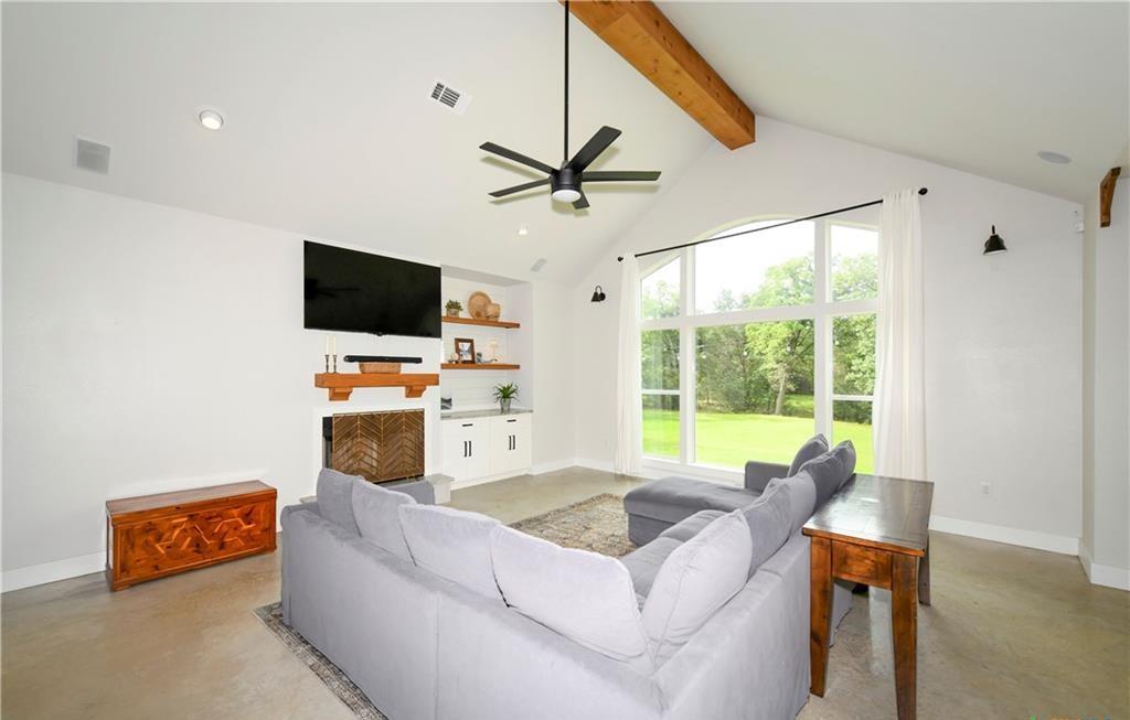 405 Woodlands Dr, Bastrop, TX 78602