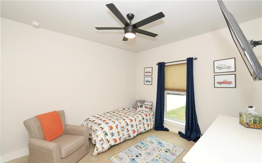 405 Woodlands Dr, Bastrop, TX 78602