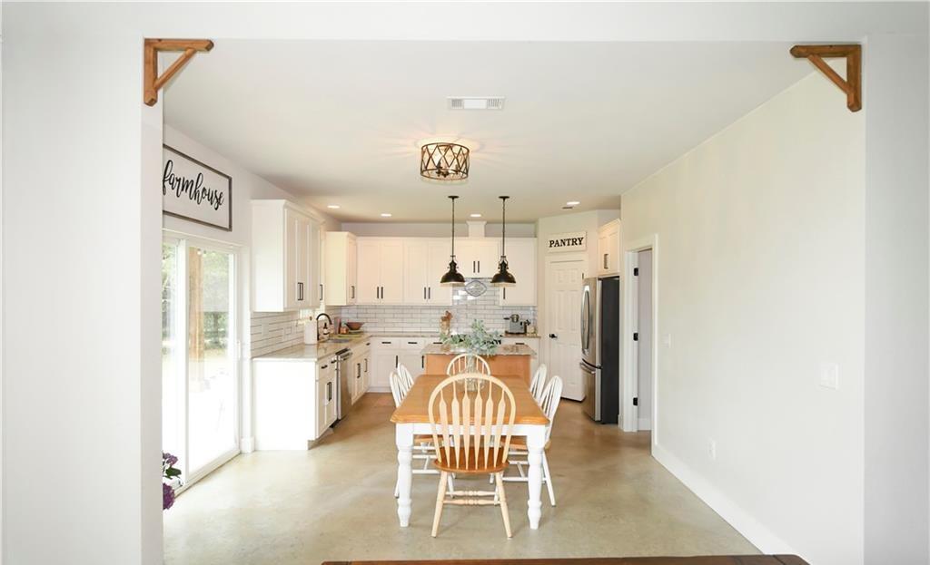 405 Woodlands Dr, Bastrop, TX 78602