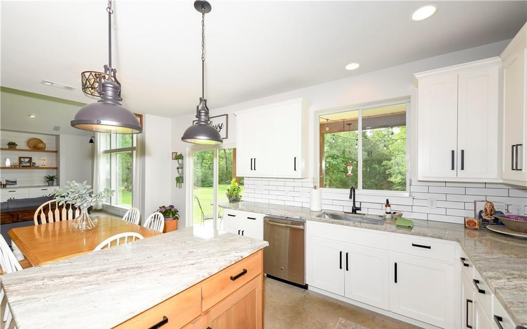 405 Woodlands Dr, Bastrop, TX 78602