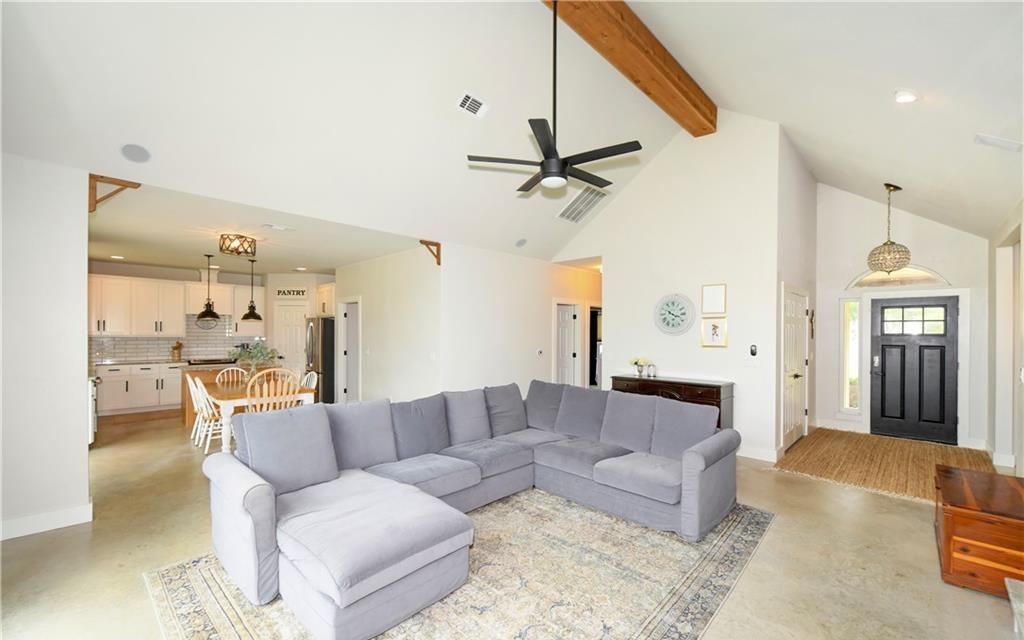 405 Woodlands Dr, Bastrop, TX 78602