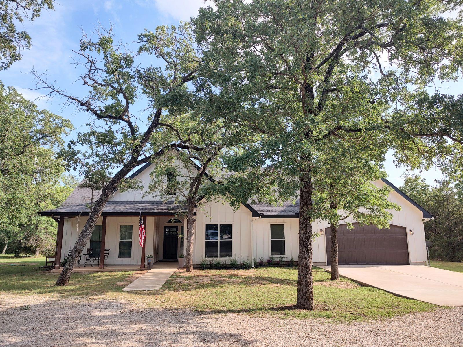 405 Woodlands Dr, Bastrop, TX 78602