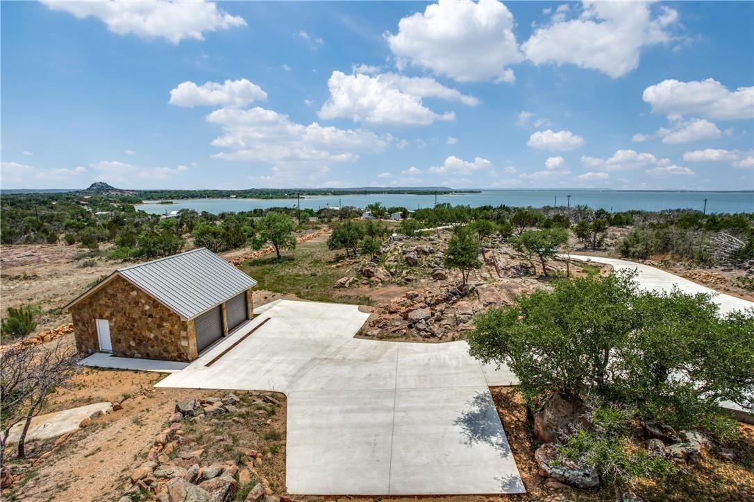 214 Peninsula Dr, Burnet, TX 78611