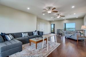 214 Peninsula Dr, Burnet, TX 78611