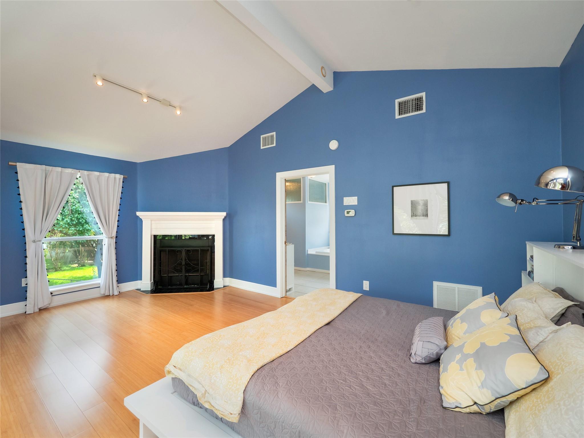 331 Grandview Dr, Horseshoe Bay, TX 78657