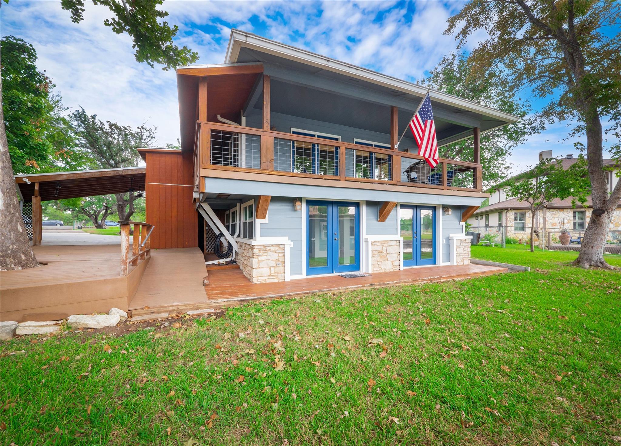 331 Grandview Dr, Horseshoe Bay, TX 78657