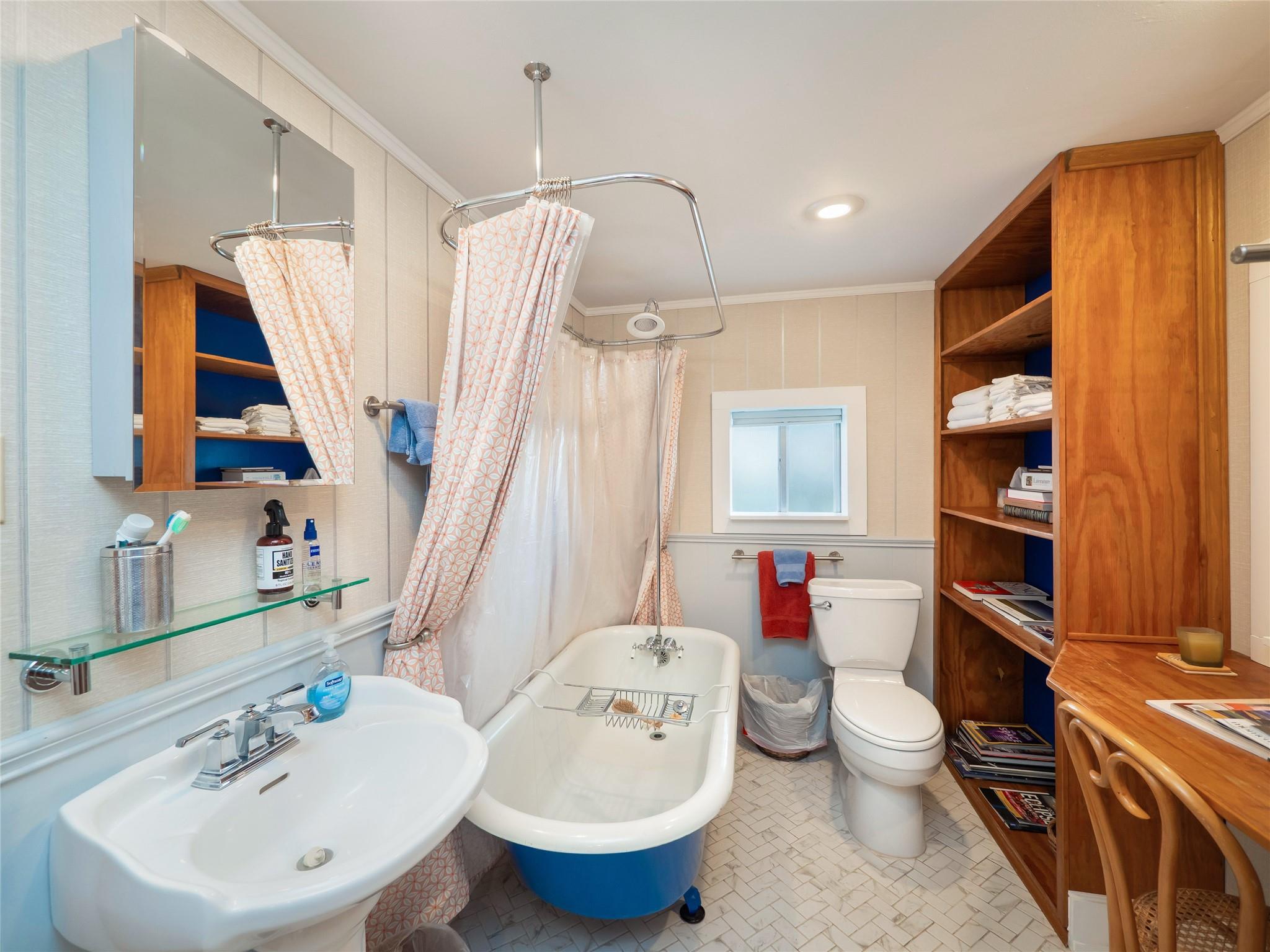 331 Grandview Dr, Horseshoe Bay, TX 78657