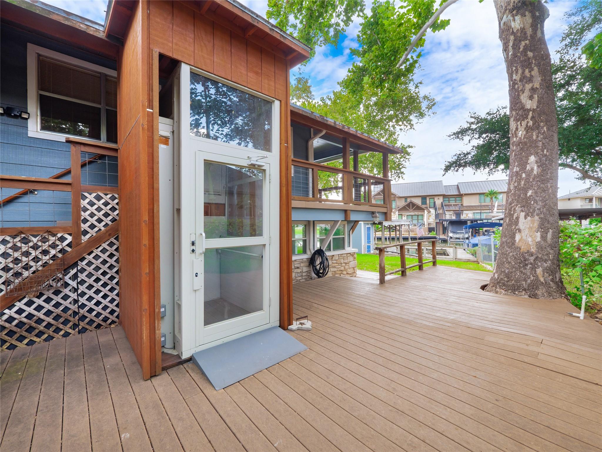 331 Grandview Dr, Horseshoe Bay, TX 78657