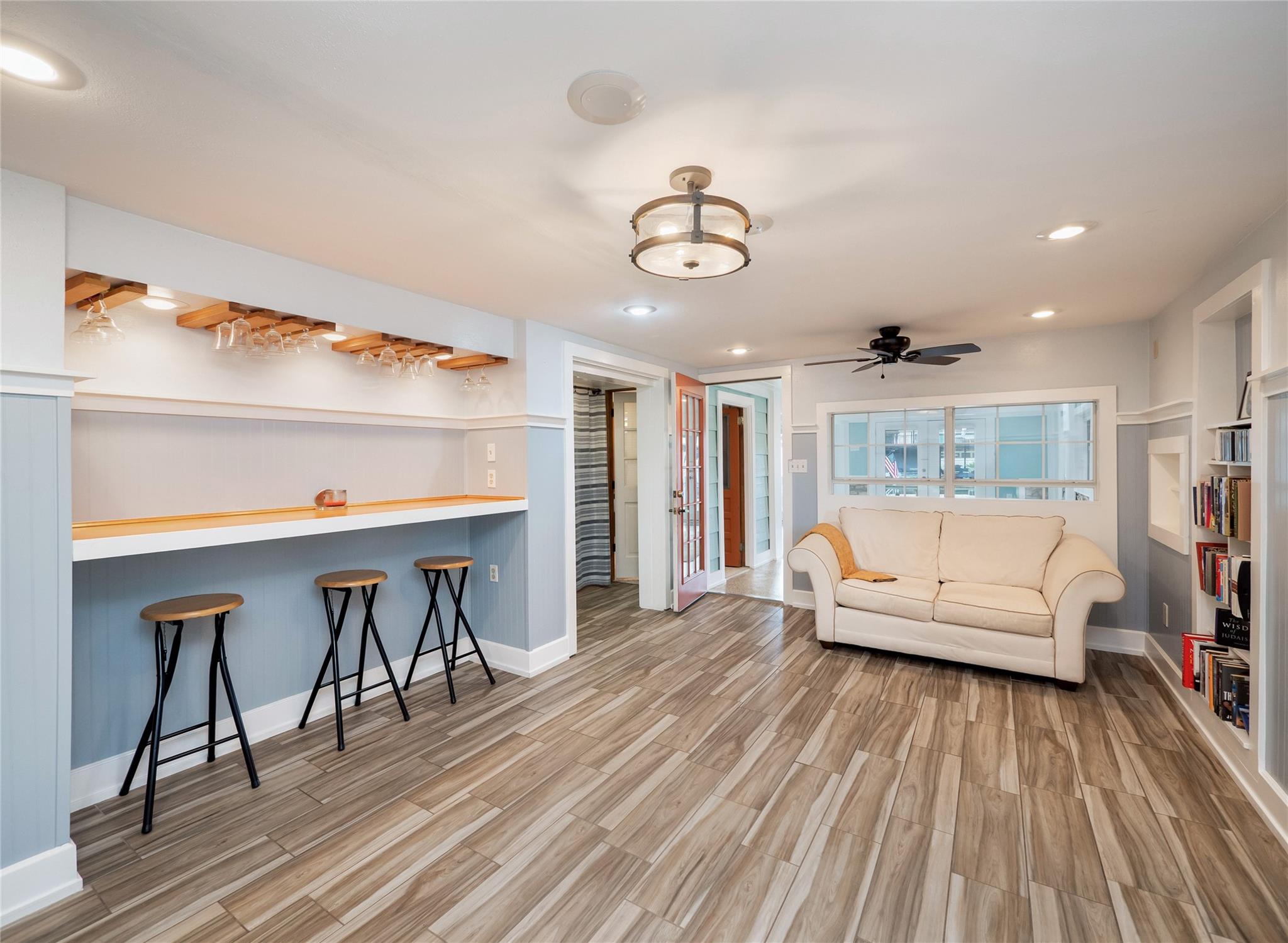 331 Grandview Dr, Horseshoe Bay, TX 78657