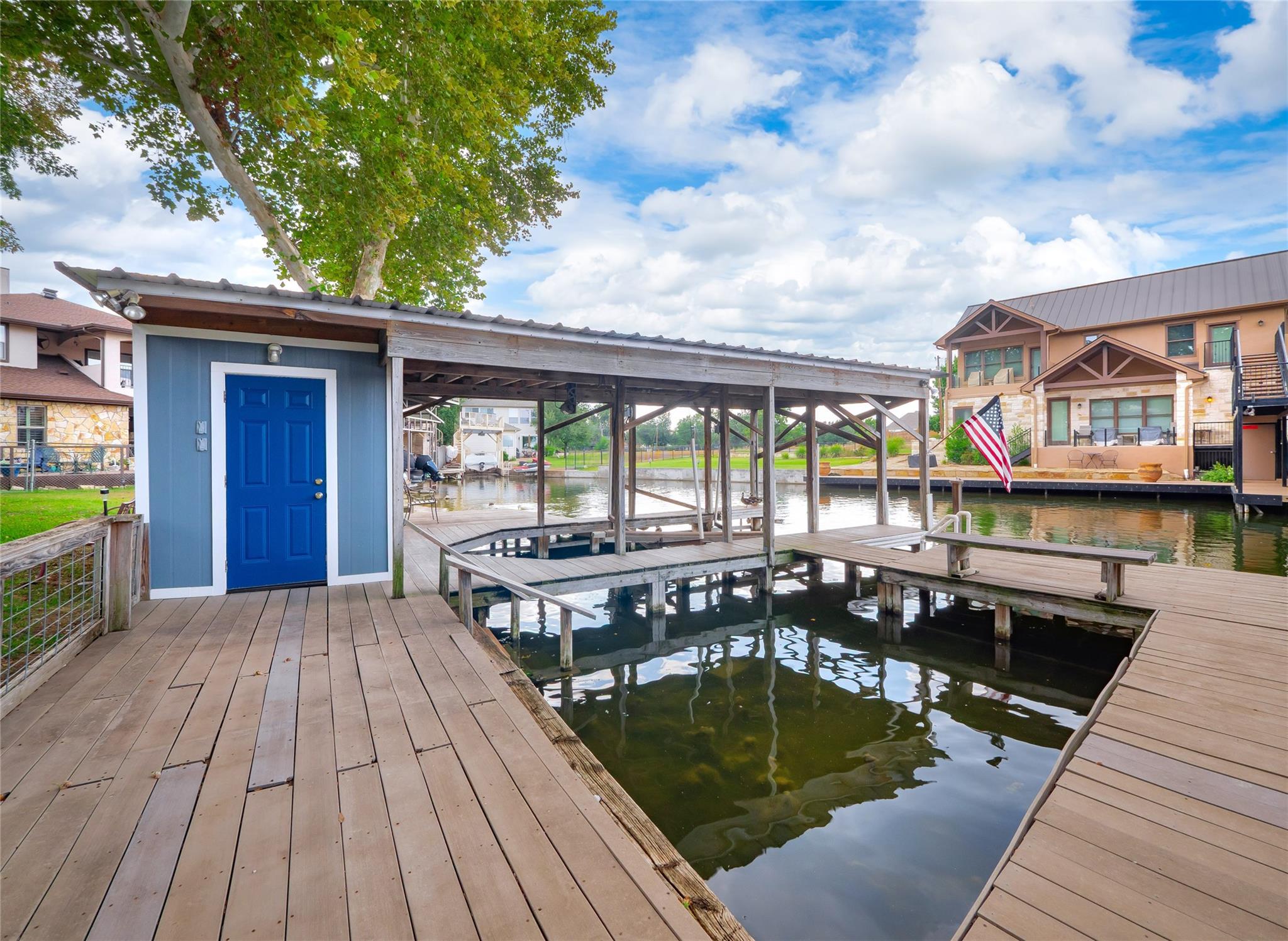 331 Grandview Dr, Horseshoe Bay, TX 78657