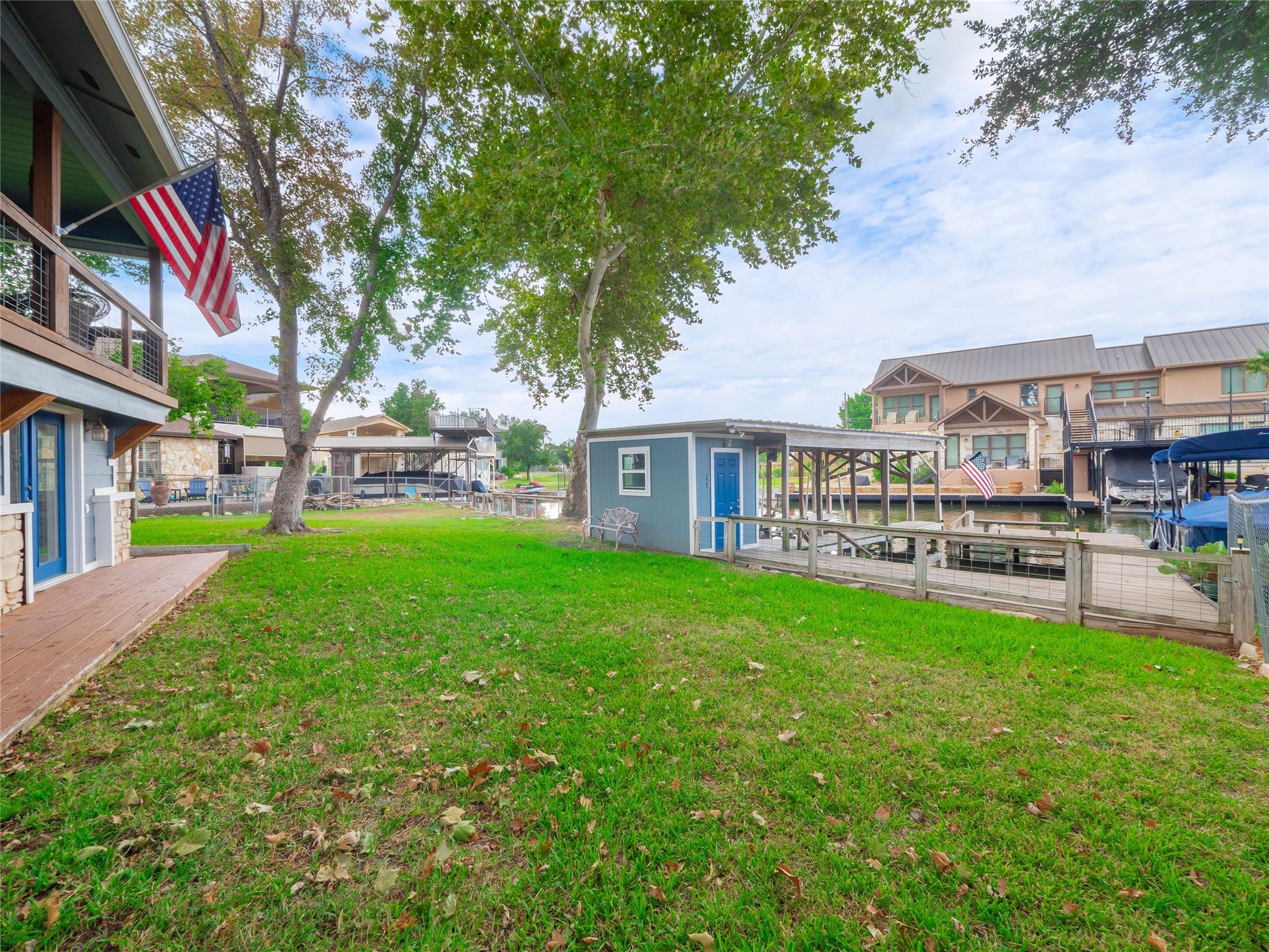 331 Grandview Dr, Horseshoe Bay, TX 78657