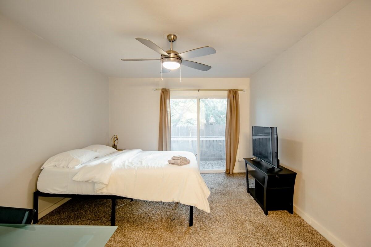 2603 Parker Ln # B, Austin, TX 78741