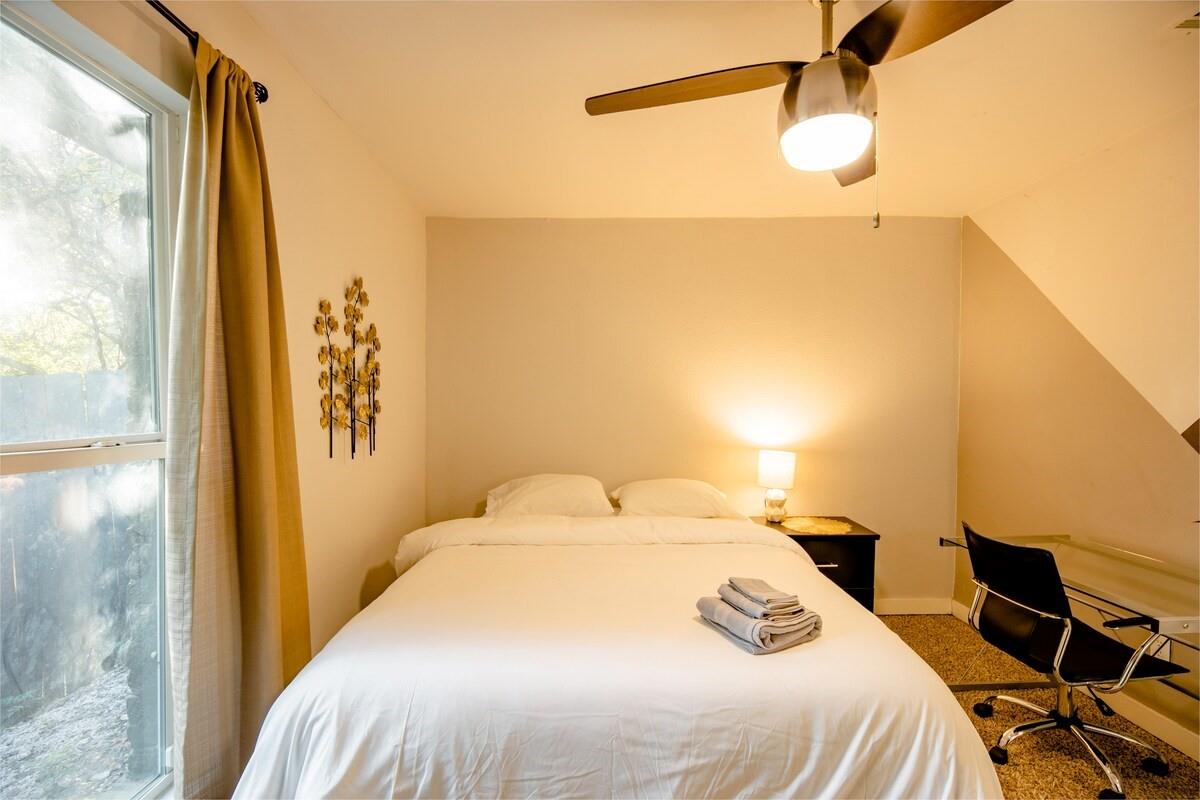 2603 Parker Ln # B, Austin, TX 78741