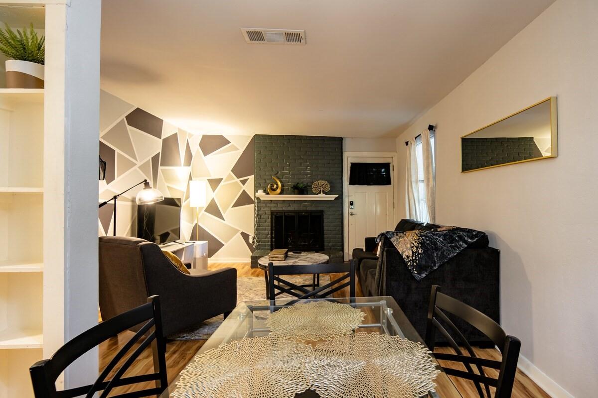 2603 Parker Ln # B, Austin, TX 78741