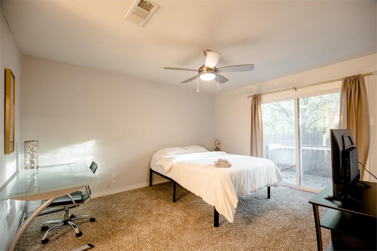 2603 Parker Ln # B, Austin, TX 78741