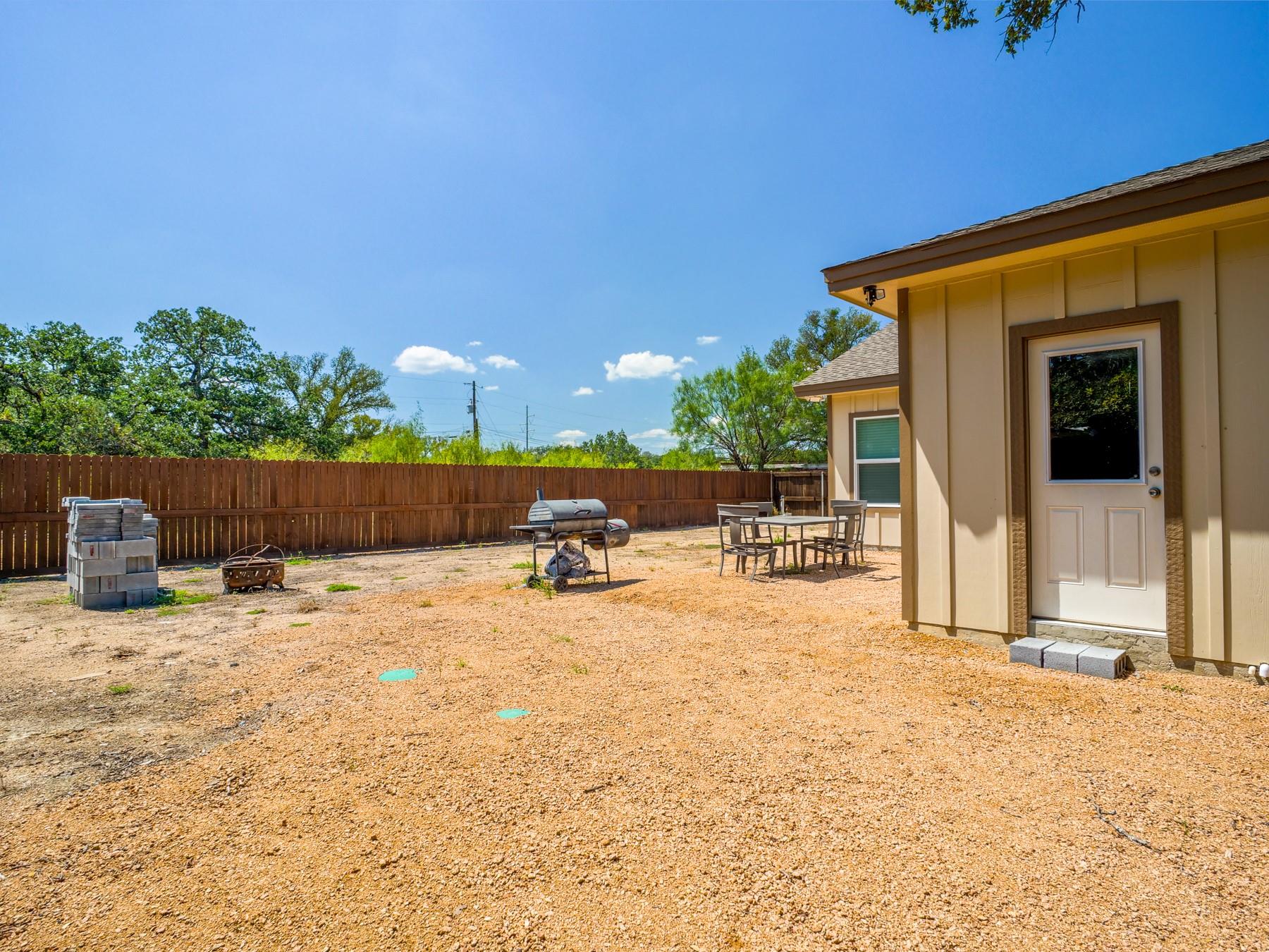 1006 Garfield Dr, Granite Shoals, TX 78654