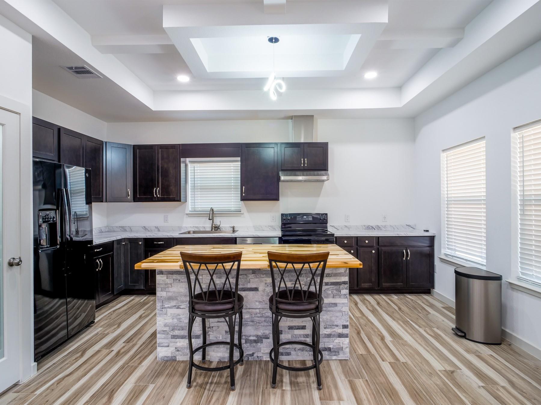 1006 Garfield Dr, Granite Shoals, TX 78654