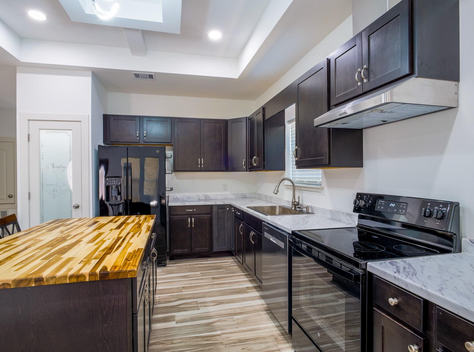 1006 Garfield Dr, Granite Shoals, TX 78654