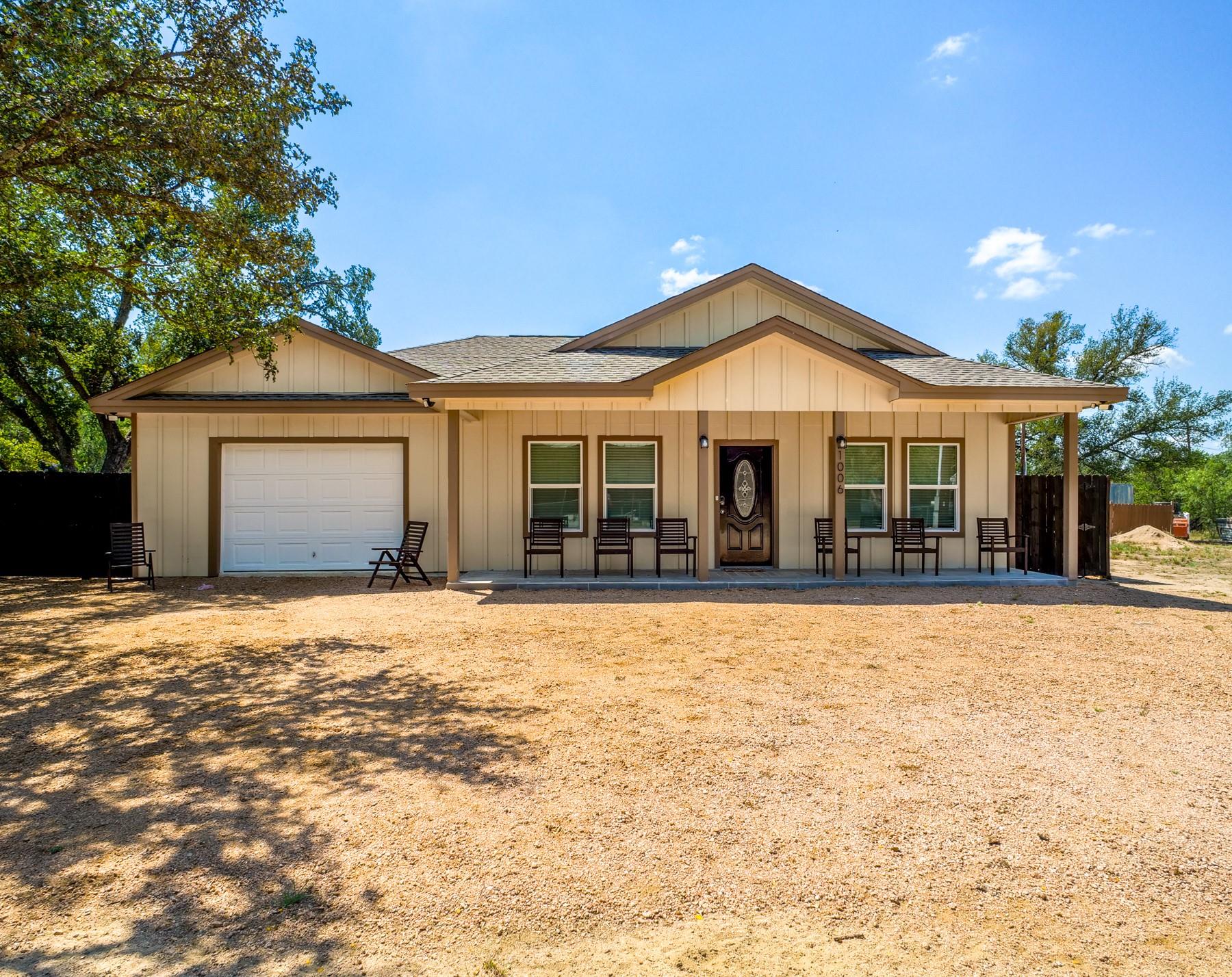 1006 Garfield Dr, Granite Shoals, TX 78654
