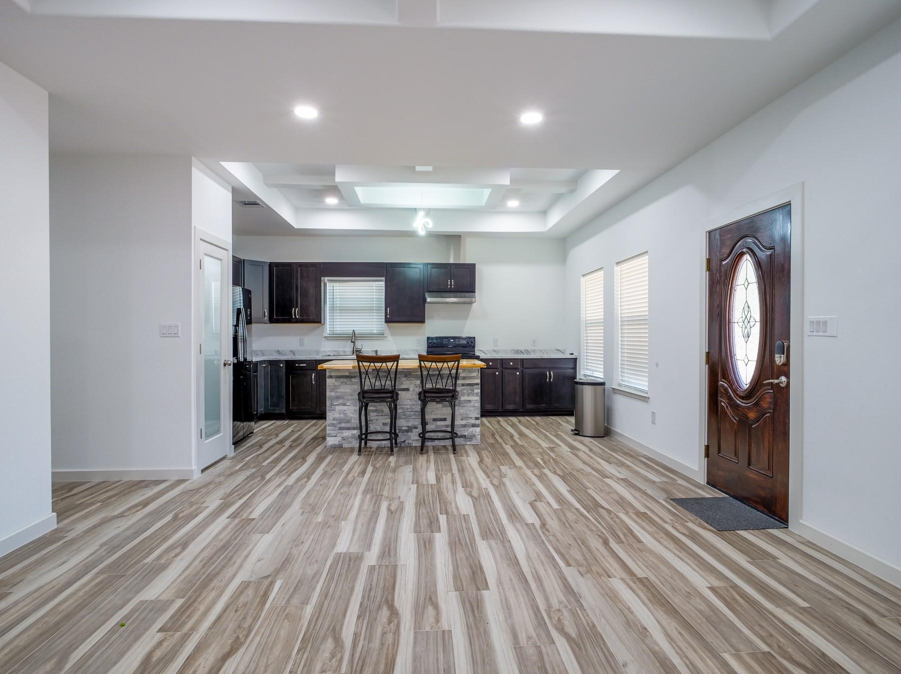 1006 Garfield Dr, Granite Shoals, TX 78654