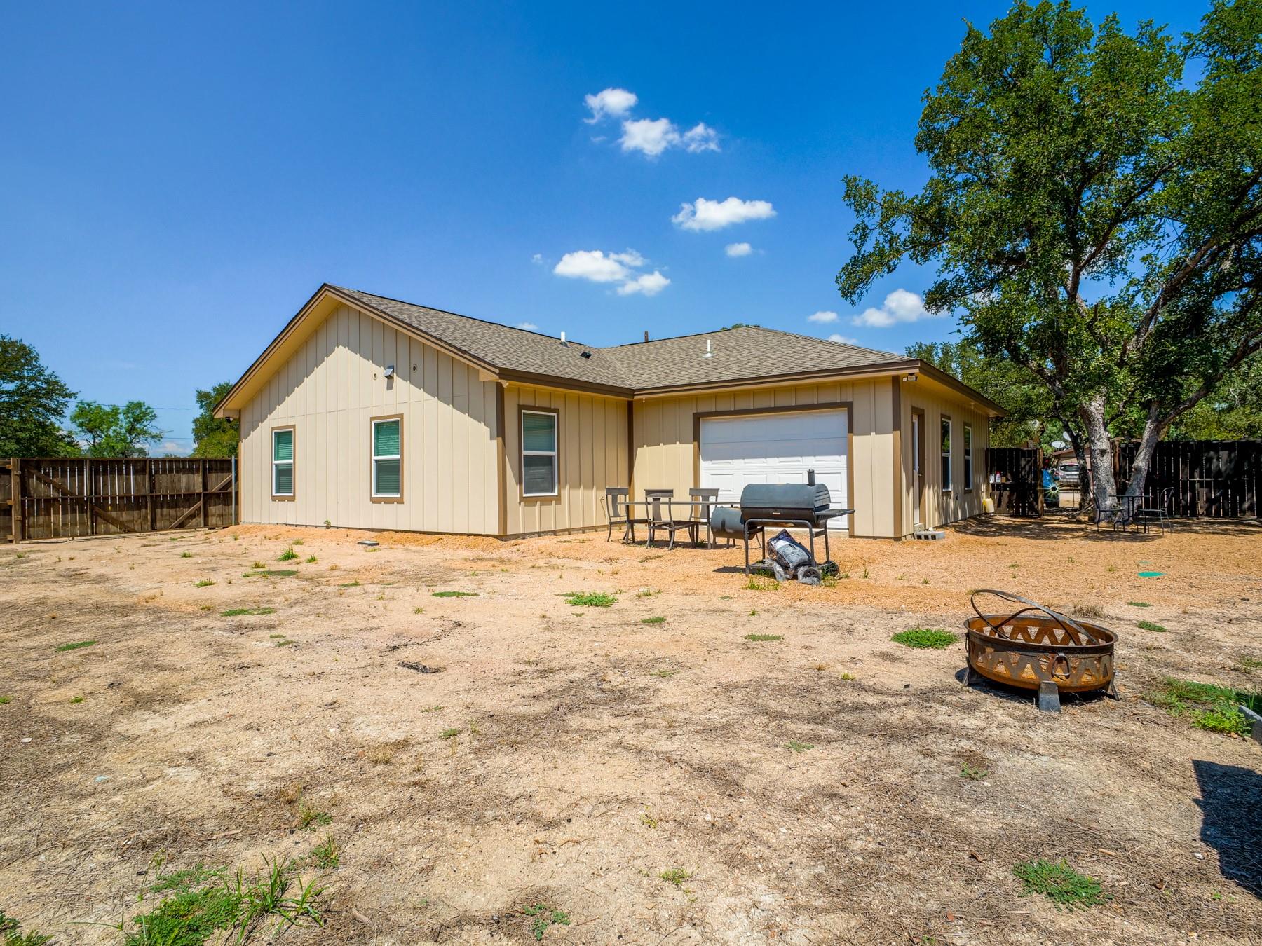 1006 Garfield Dr, Granite Shoals, TX 78654