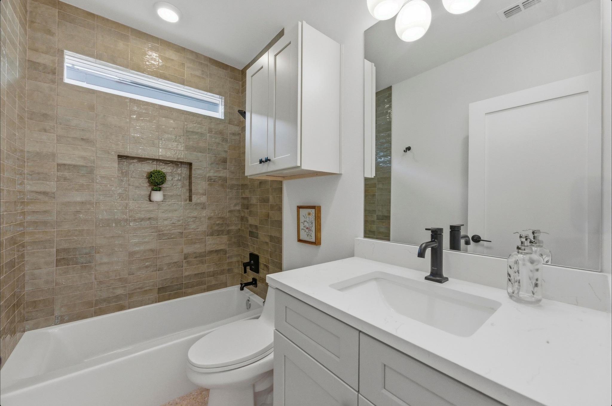 1199 Coleto St, Austin, TX 78702