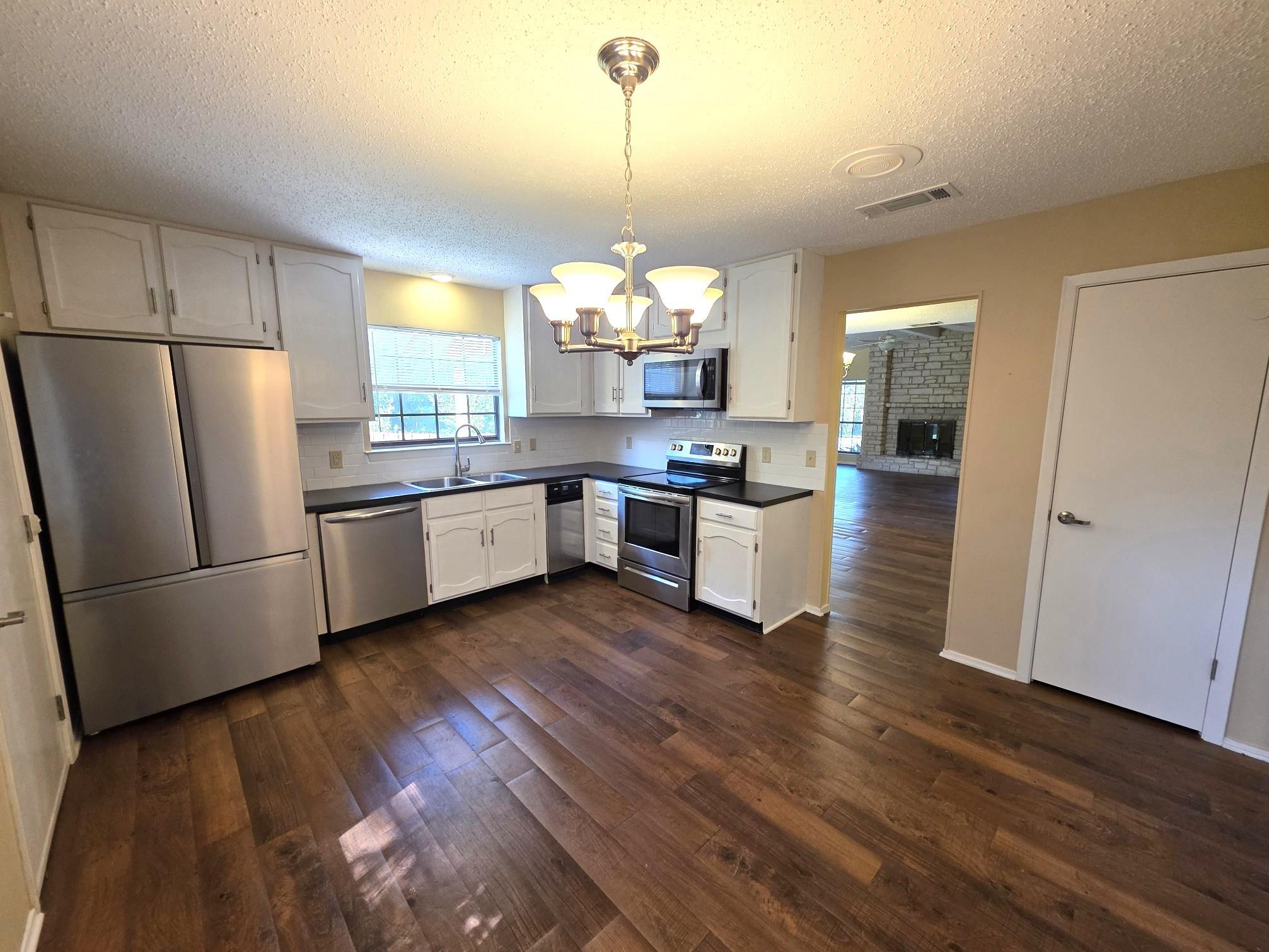 2505 Canyon Creek Dr, Temple, TX 76502