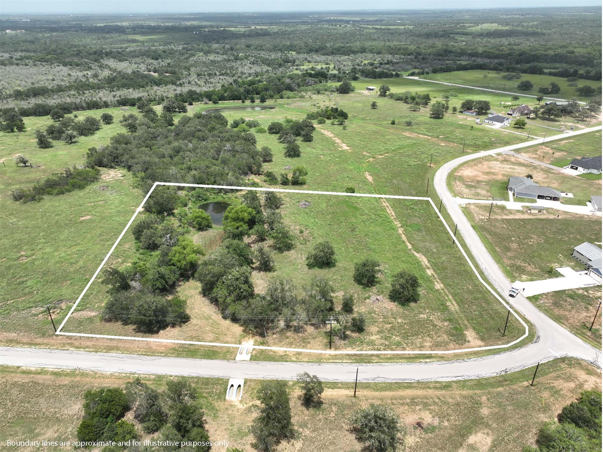 180 Sunny Day Dr, Red Rock, TX 78662