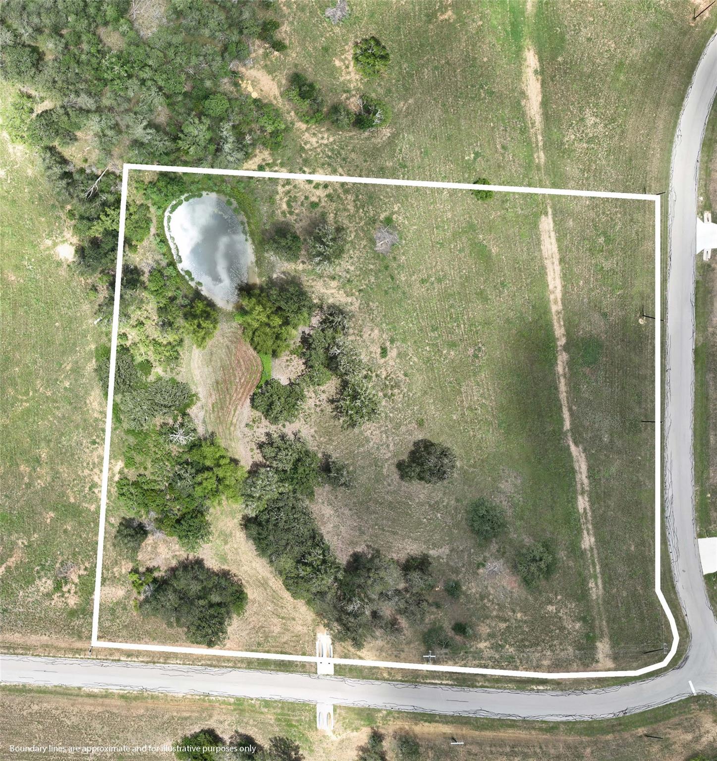 180 Sunny Day Dr, Red Rock, TX 78662