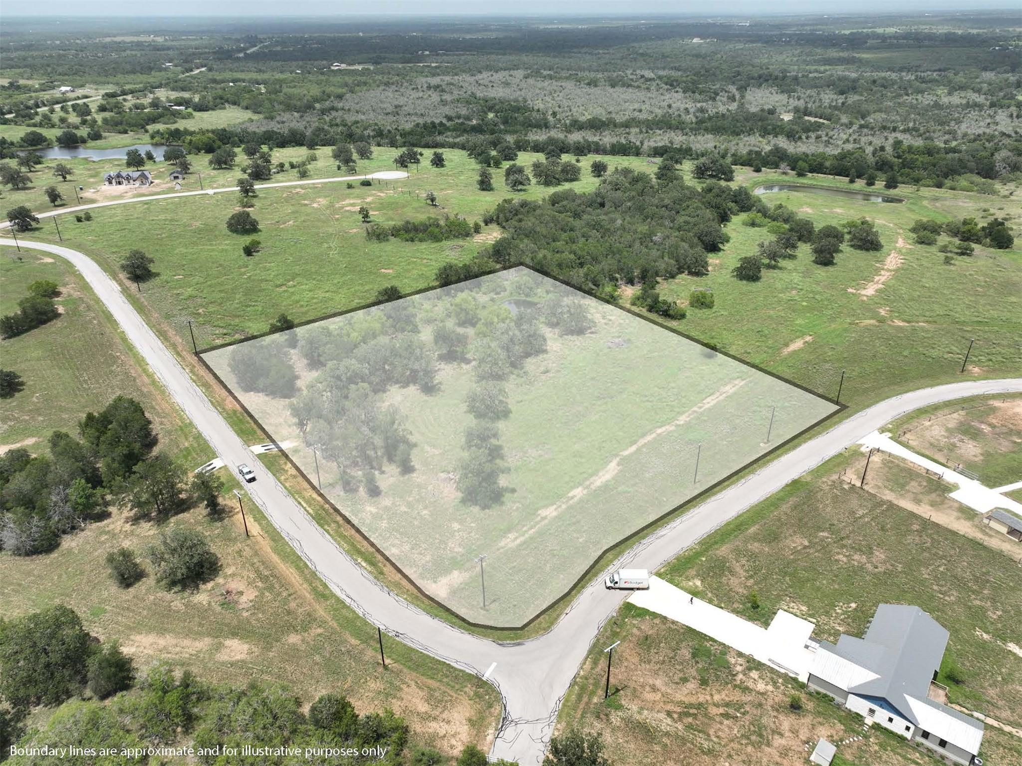 180 Sunny Day Dr, Red Rock, TX 78662