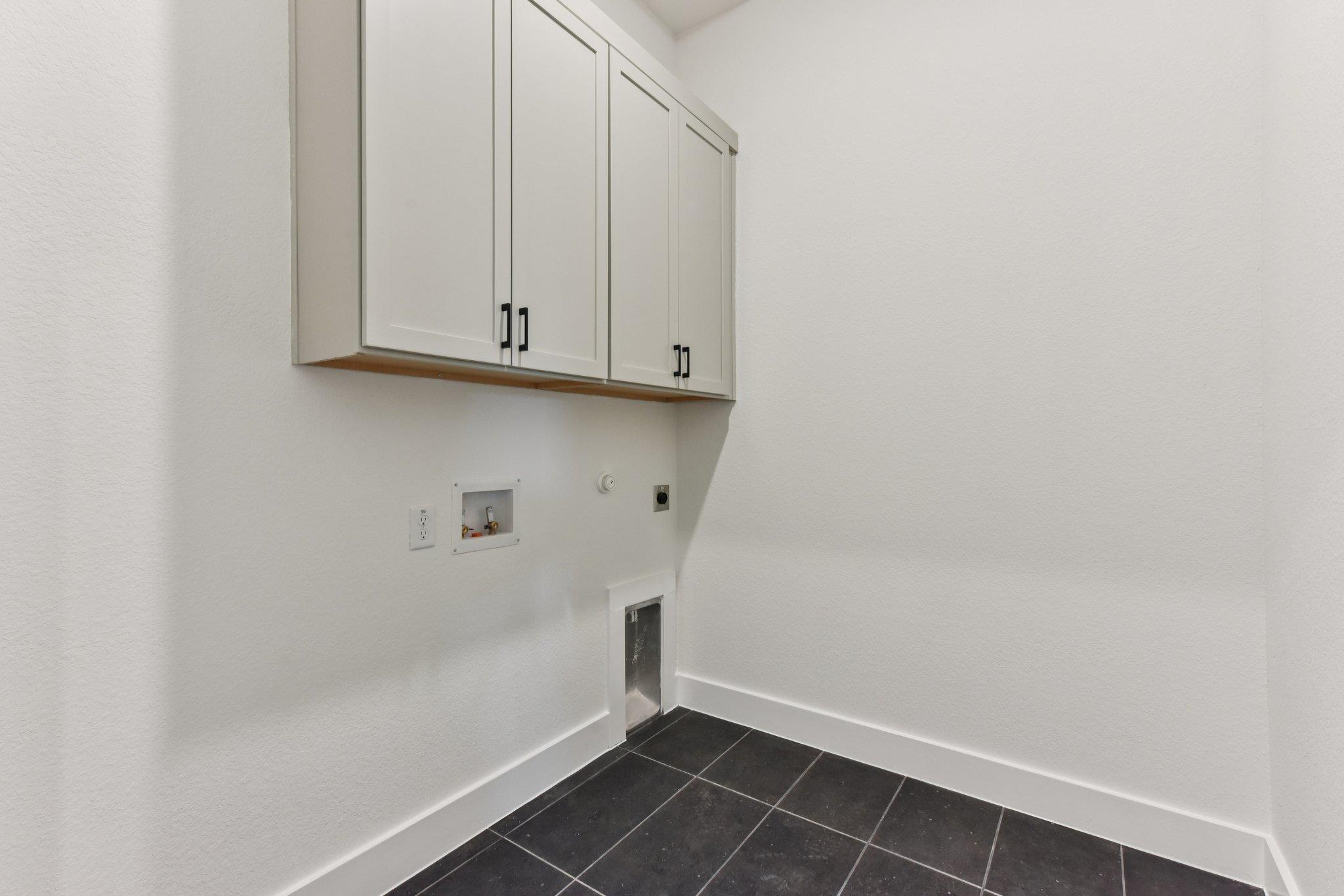 1242 Robin Trl, Round Rock, TX 78681