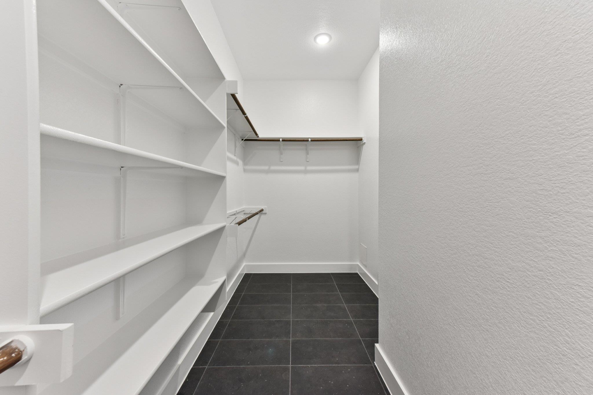 1242 Robin Trl, Round Rock, TX 78681