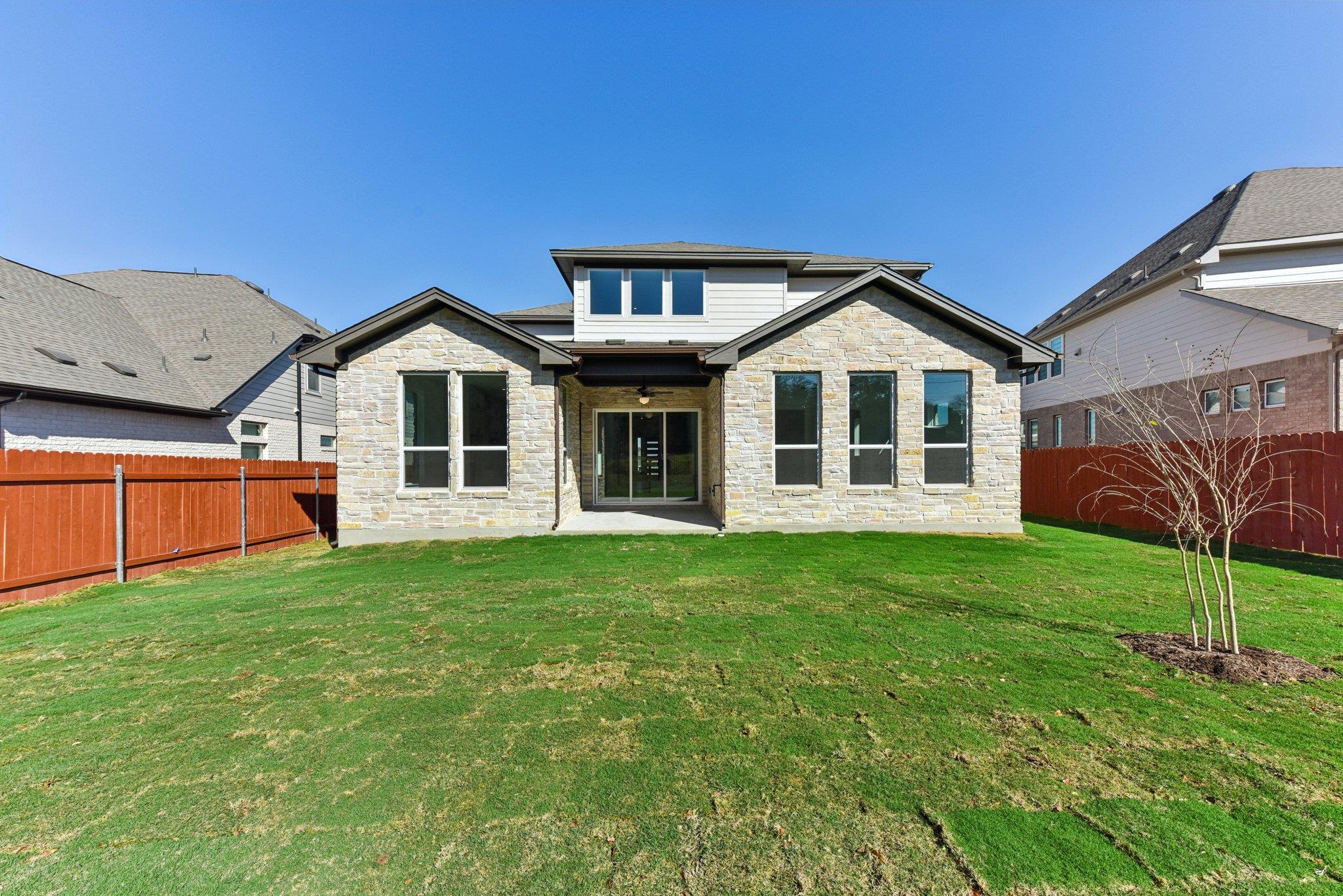 1242 Robin Trl, Round Rock, TX 78681