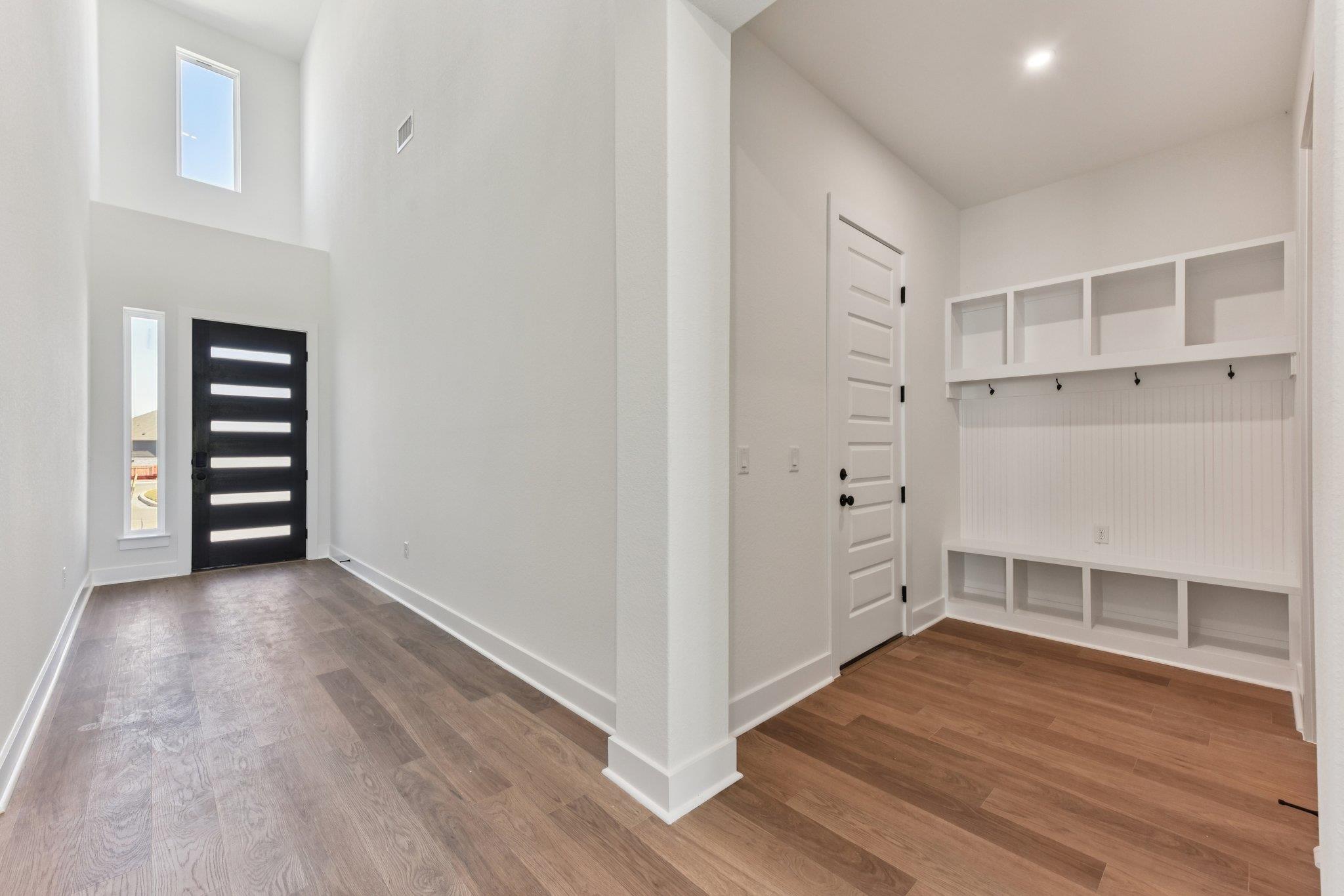 1242 Robin Trl, Round Rock, TX 78681