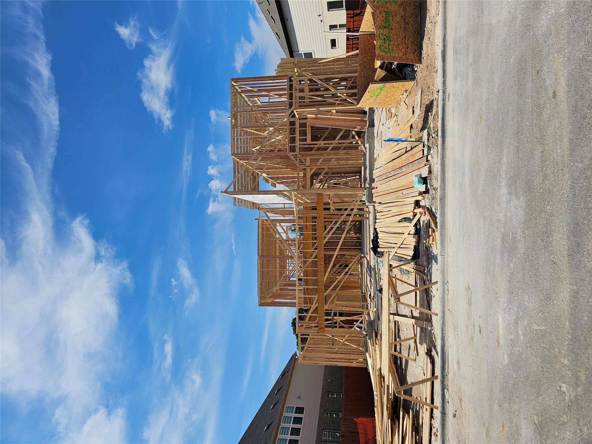 1242 Robin Trl, Round Rock, TX 78681