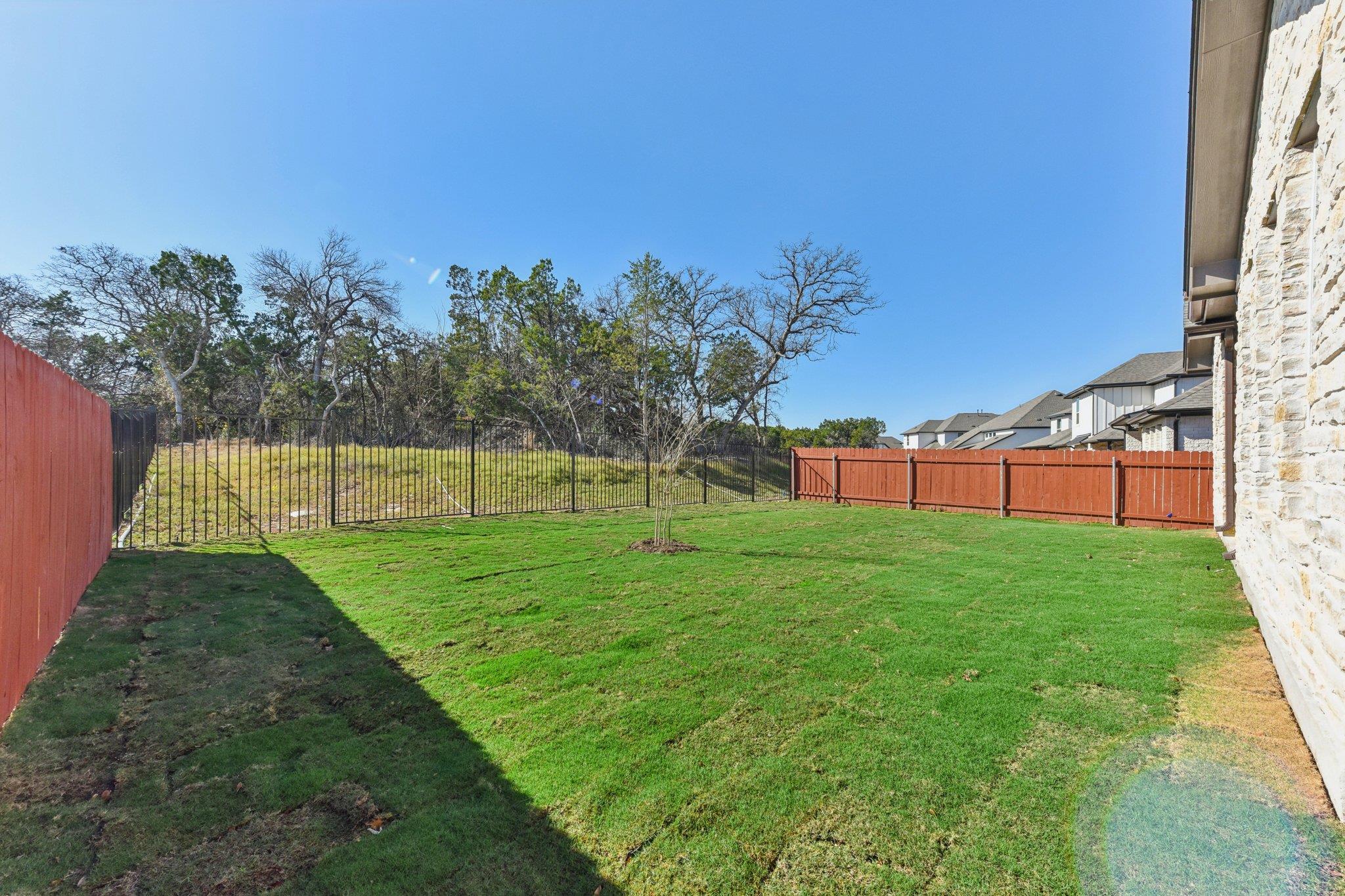 1242 Robin Trl, Round Rock, TX 78681